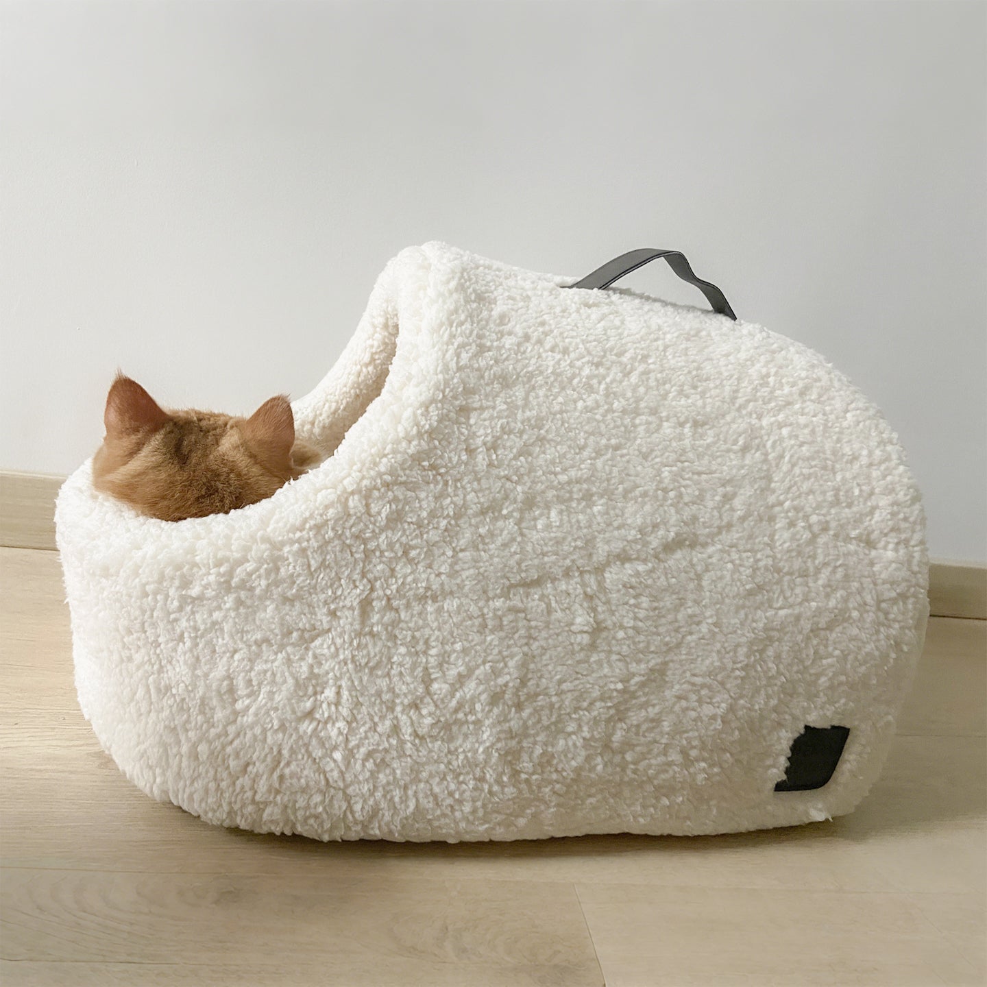 Lamb Wool Cat Bed